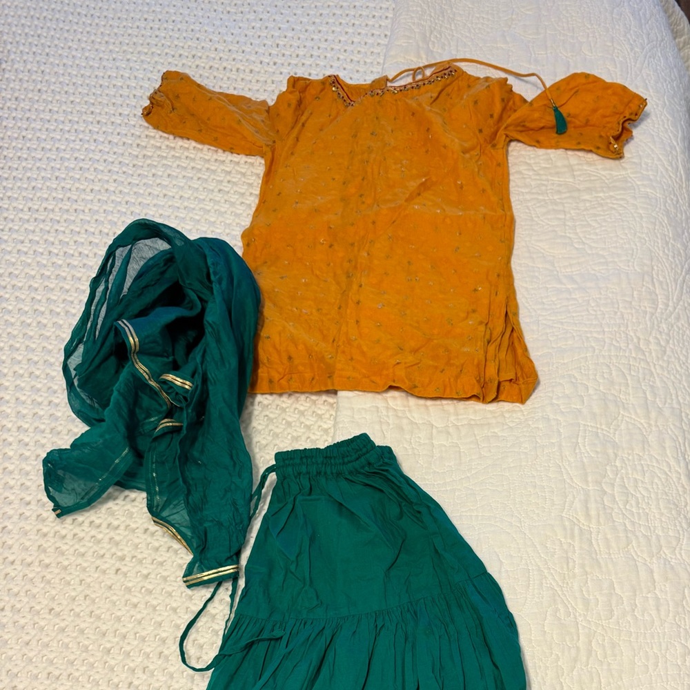 Little Girls Top & Skirt with Scarf